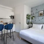 Enjoy Downtown Boutique #12 By Goodnite Cz 아파트