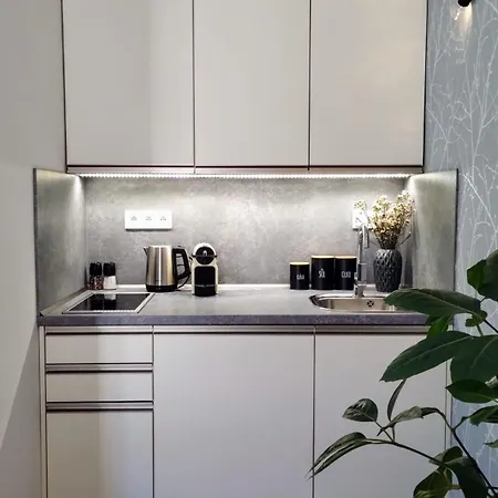 Enjoy Downtown Boutique #12 By Goodnite Cz Apartment *