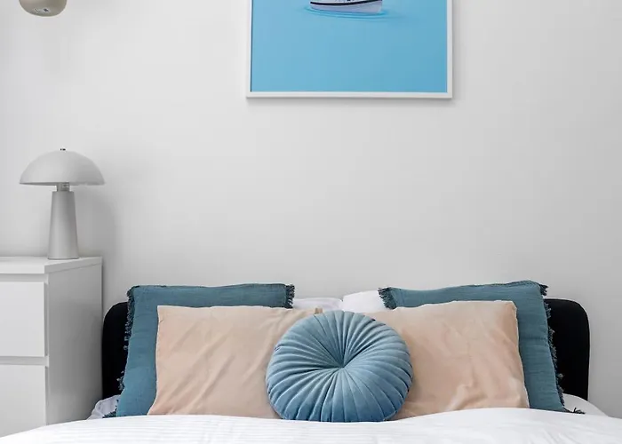 Apartment Enjoy Downtown Boutique #12 By Goodnite Cz