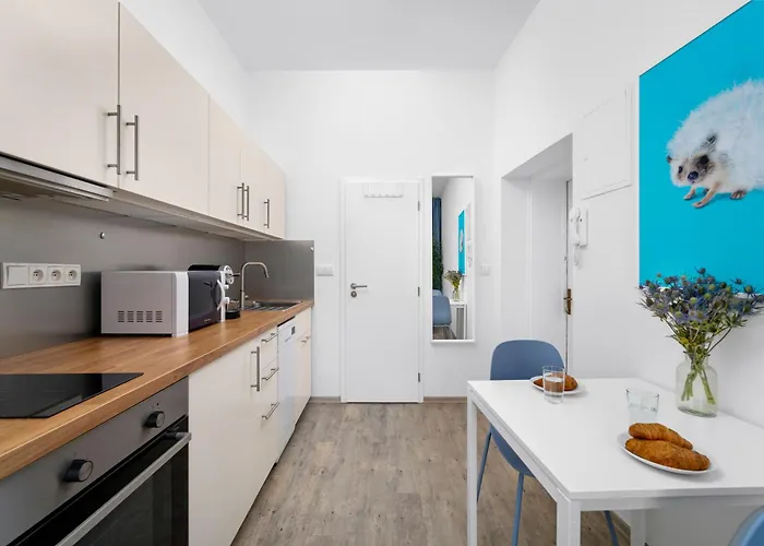 Enjoy Downtown Boutique #12 By Goodnite Cz Apartment *
