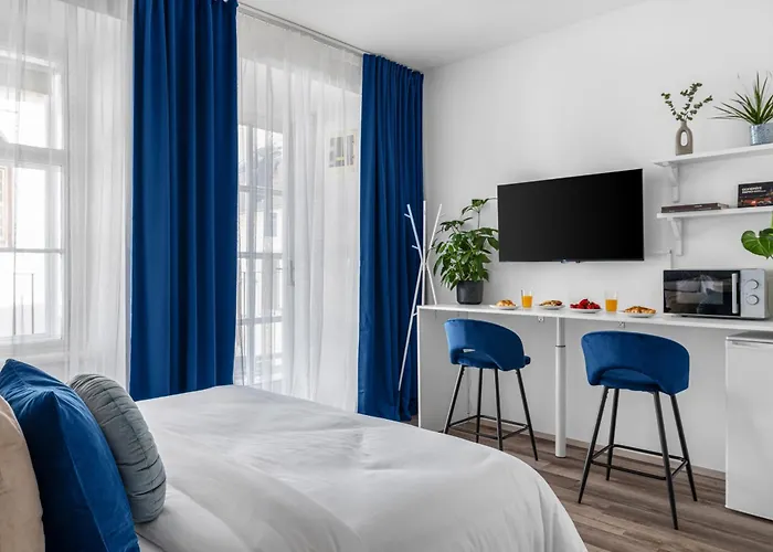 Enjoy Downtown Boutique #12 By Goodnite Cz Apartment *