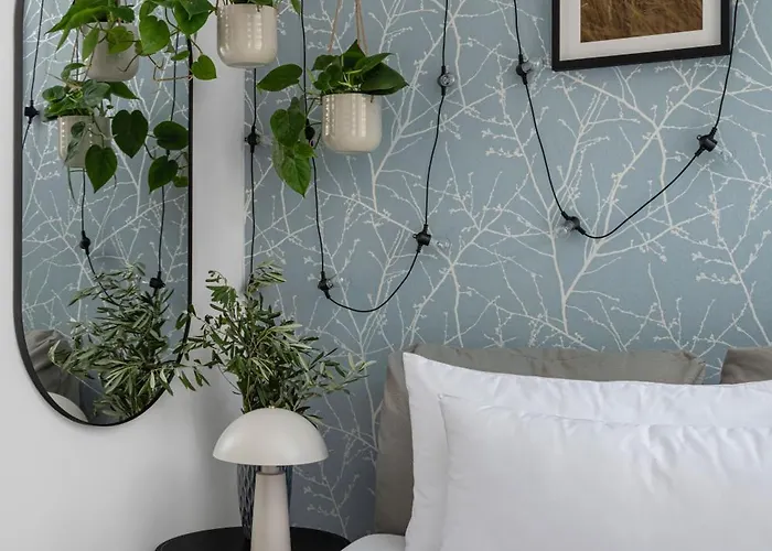 Enjoy Downtown Boutique #12 By Goodnite Cz Brno